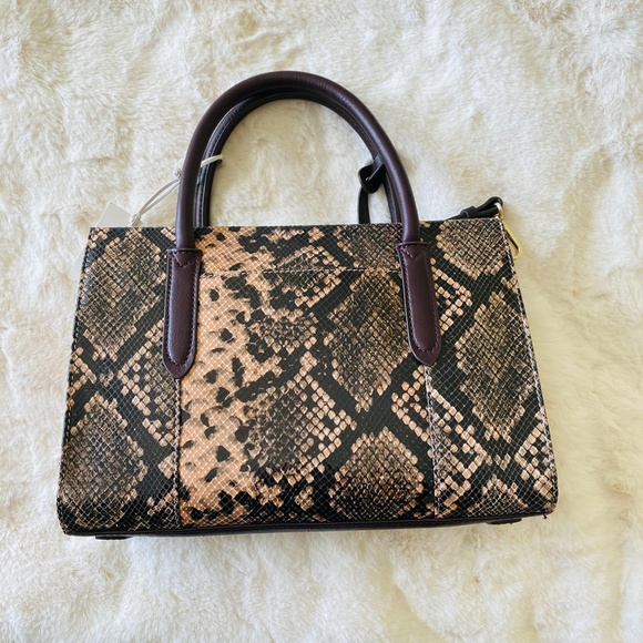 Radley Arlington Court - Picture 3 of 8